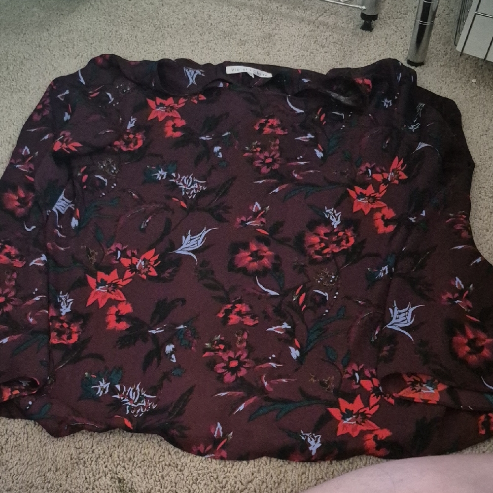 Violet & Claire Burgundy Floral Blouse